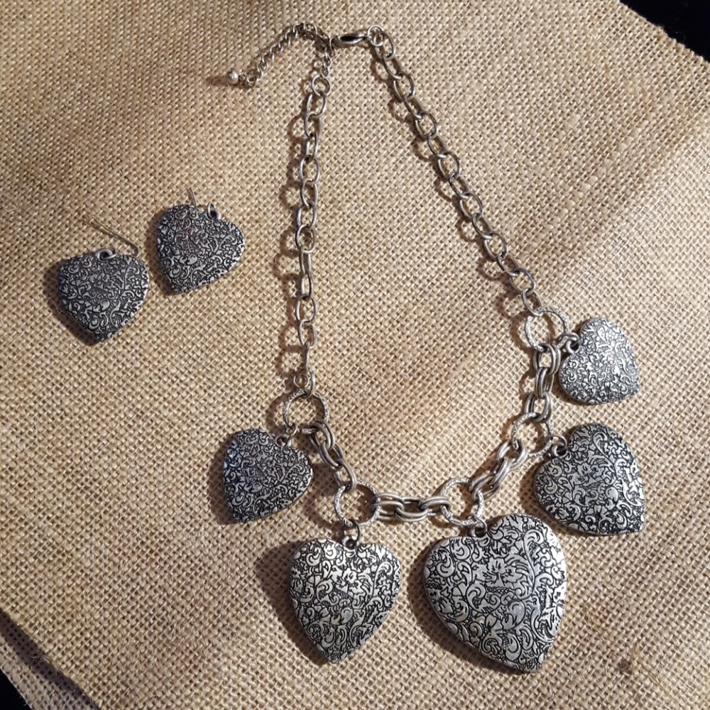 Hearts Pendants Necklace and Earrings